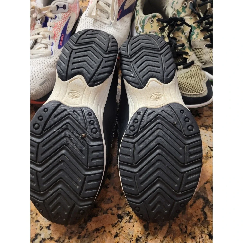 Womans Easy Spirit Travel Time Slip On Size 9 Black and White Floral Casual Boho
